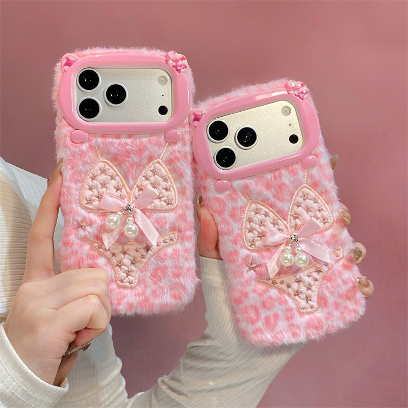 Apple Iphone 15 - Capa de Pelúcia com Design de